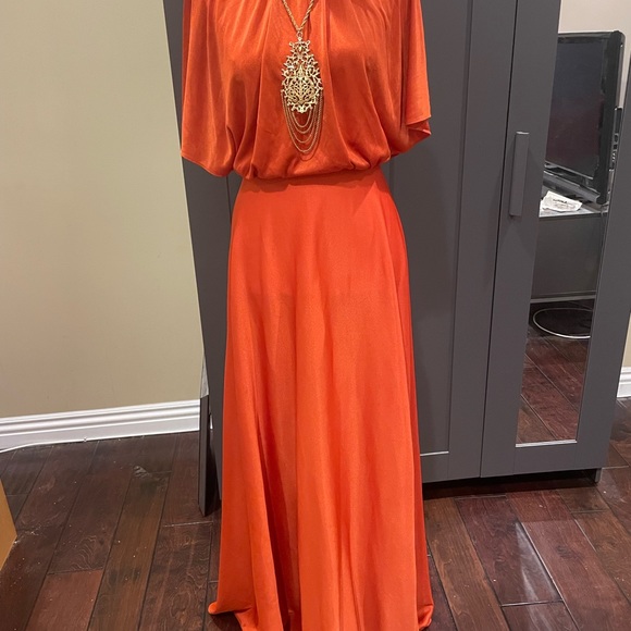 Vintage 1970’s Beautiful High Neck Orange Gown With Attached Overlay - Picture 2 of 12